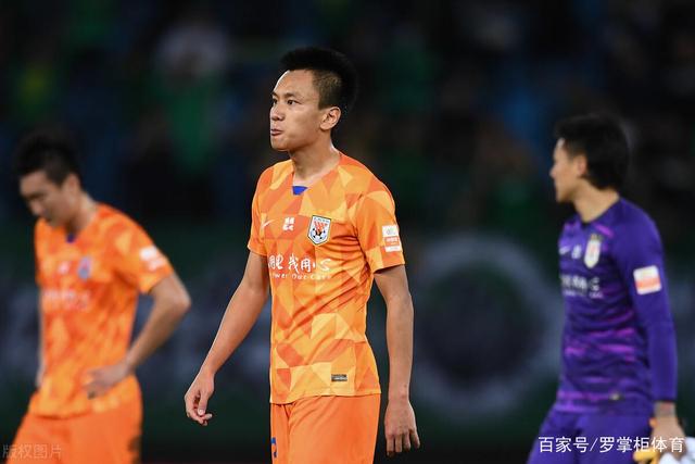 龙赛罗呼吁维尼修斯：少赚点钱又能怎？留下吧！你有可能拿金球呢